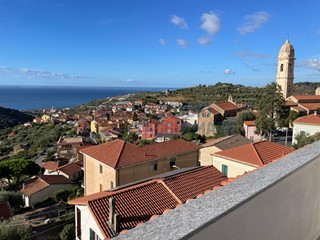 Trilocale in Vendita a Pompeiana, 165'000&euro;, 60 m², con Box