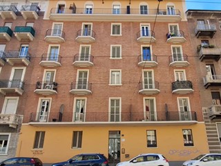 Bilocale in Vendita a Torino, 45'000&euro;, 53 m²
