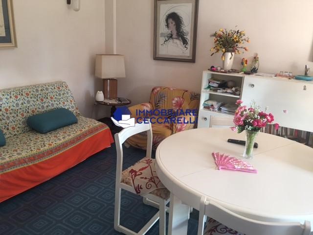 Trilocale in Vendita a Massa, zona Poveromo, 190'000&euro;, 55 m², arredato