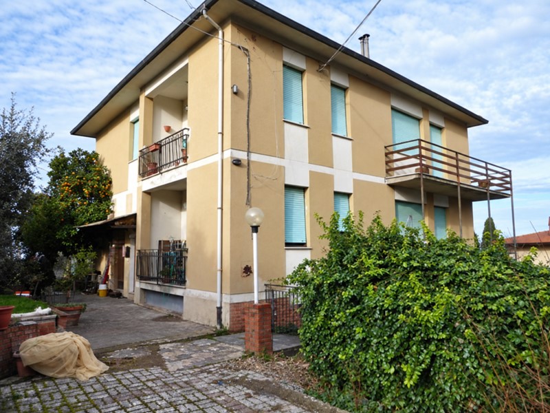 Appartamento in Vendita a Volterra, zona Villamagna, 96'187&euro;, 139 m², con Box