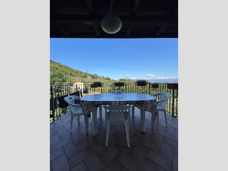 Quadrilocale in Vendita a Capannori, zona Colle di Compito, 125'000&euro;, 65 m², arredato