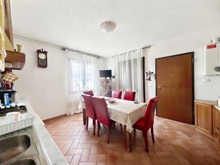 Trilocale in Vendita a Peccioli, 140'000&euro;, 80 m²