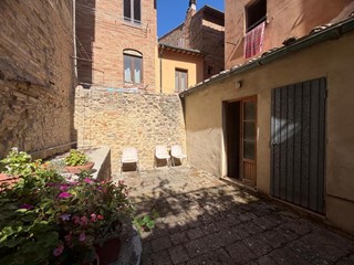 Appartamento in Vendita a Volterra, 185'000&euro;, 155 m²
