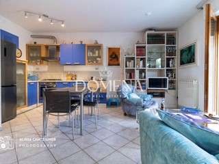 Quadrilocale in Vendita a Siena, zona Coroncina, 295'000&euro;, 64 m², arredato, con Box
