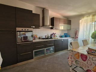 Trilocale in Vendita a Carrara, 80'000&euro;, 70 m², arredato