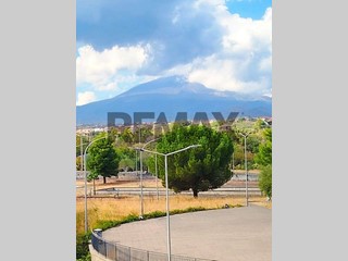 Appartamento in Vendita a Camporotondo Etneo, 80'000&euro;, 120 m²