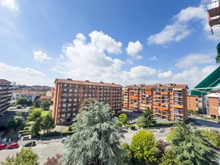 Quadrilocale in Vendita a Torino, 170'000&euro;, 85 m²