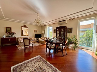 Quadrilocale in Vendita a Napoli, 900'000&euro;, 140 m²