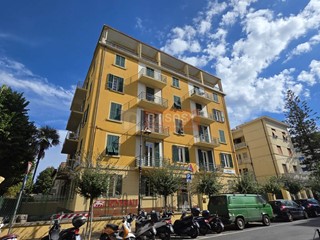 Appartamento in Vendita a Albenga, 310'000&euro;, 161 m²