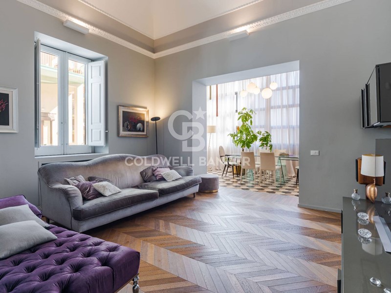 Appartamento in Vendita a Catania, 800'000&euro;, 288 m²