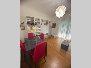 Appartamento in Vendita a Genova, 135'000&euro;, 80 m²