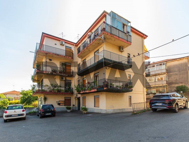 Quadrilocale in Vendita a Riposto, 69'000&euro;, 92 m²