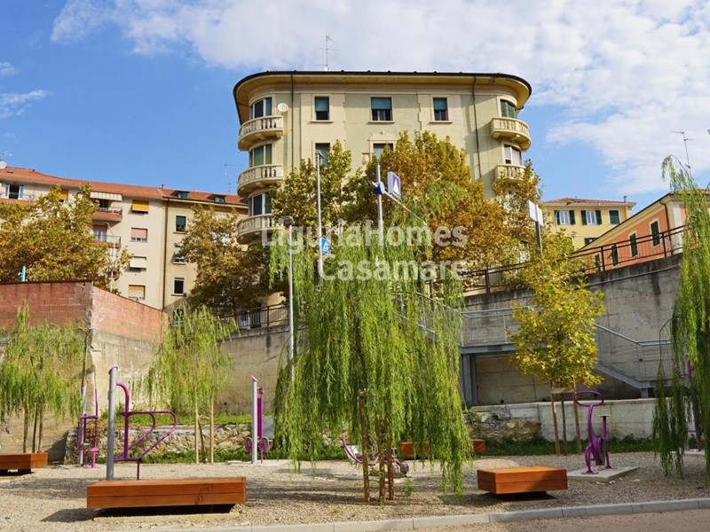 Quadrilocale in Vendita a Imperia, 285'000&euro;, 109 m²