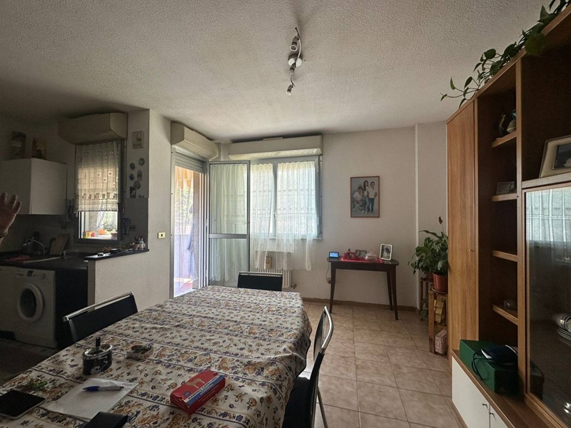 Appartamento in Vendita a Genova, 150'000&euro;, 80 m²