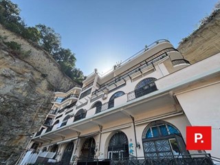 Appartamento in Vendita a Napoli, 590'000&euro;, 92 m²