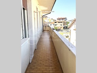 Appartamento in Vendita a San Giovanni Teatino, 88'000&euro;, 128 m²