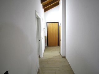 Trilocale in Vendita a Marnate, 145'000&euro;, 100 m²