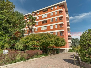 Bilocale in Vendita a Milano, 290'000&euro;, 75 m²