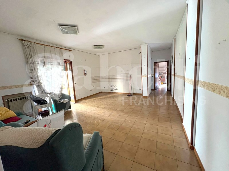 Trilocale in Vendita a Napoli, 305'000&euro;, 110 m²
