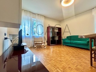 Appartamento in Affitto a Aosta, 610&euro;, 90 m², arredato