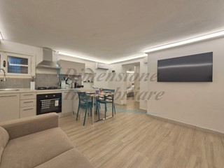Trilocale in Vendita a Rosignano Marittimo, zona Rosignano Solvay, 127'000&euro;, 70 m², arredato
