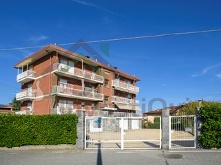 Trilocale in Vendita a Nole, 105'000&euro;, 90 m², con Box