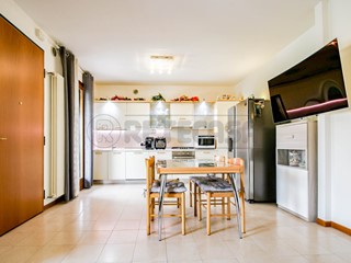 Quadrilocale in Vendita a Quinto Vicentino, zona Valproto, 163'000&euro;, 85 m², con Box
