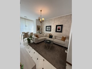 Appartamento in Vendita a Vimodrone, 320'000&euro;, 91 m², arredato, con Box