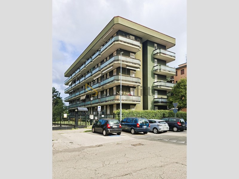 Monolocale in Affitto a Monza, 530&euro;, 26 m², arredato