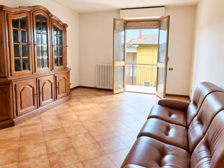 Appartamento in Vendita a Asciano, zona Arbia, 245'000&euro;, 120 m², con Box