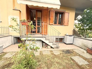 Quadrilocale in Vendita a Lucca, zona Sant'Angelo In Campo, 300'000&euro;, 140 m², arredato