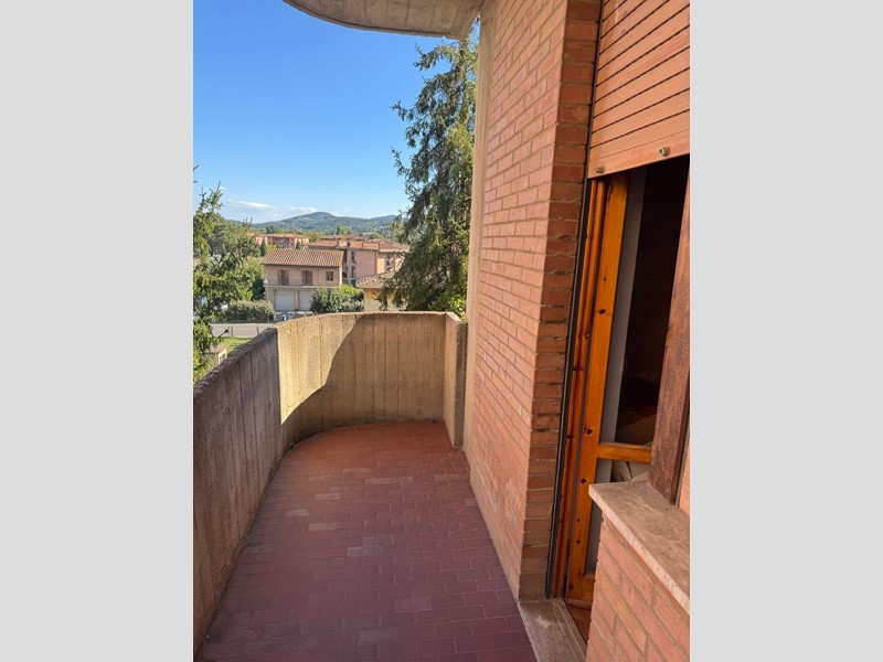 Appartamento in Vendita a Sovicille, zona Rosia, 160'000&euro;, 120 m², arredato, con Box