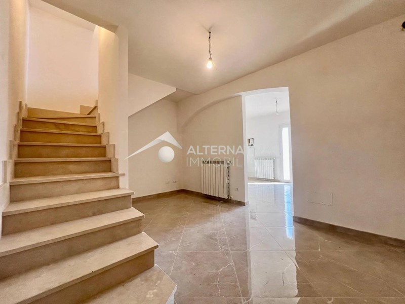 Quadrilocale in Vendita a San Giuliano Terme, zona Arena Metato, 185'000&euro;, 75 m²
