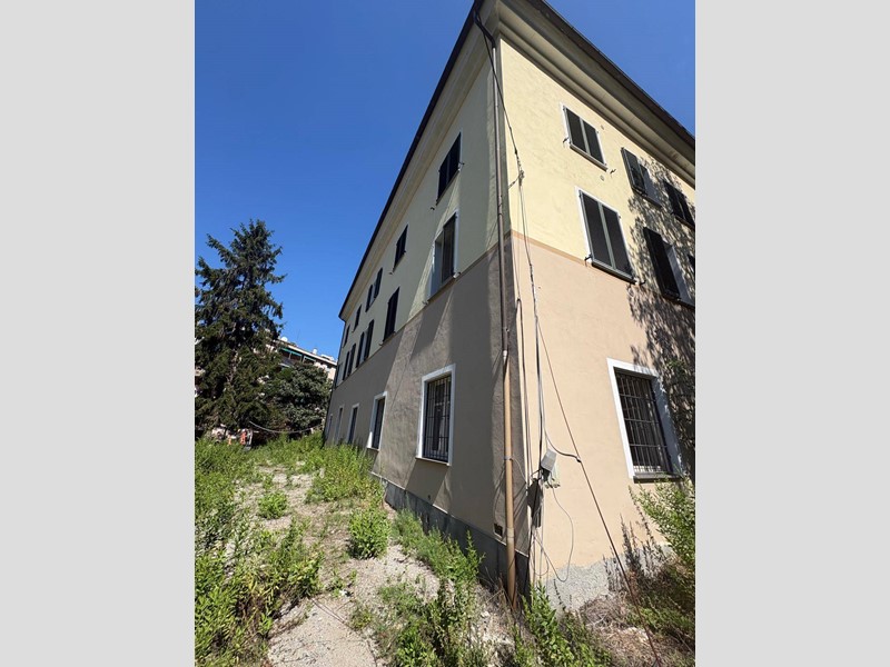 Quadrilocale in Vendita a Genova, 259'000&euro;, 132 m²