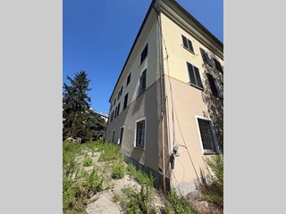 Quadrilocale in Vendita a Genova, 259'000&euro;, 132 m²