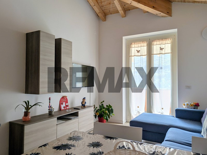 Bilocale in Vendita a Sovere, 99'000&euro;, 70 m²