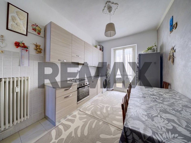 Trilocale in Vendita a Torino, 109'000&euro;, 68 m²
