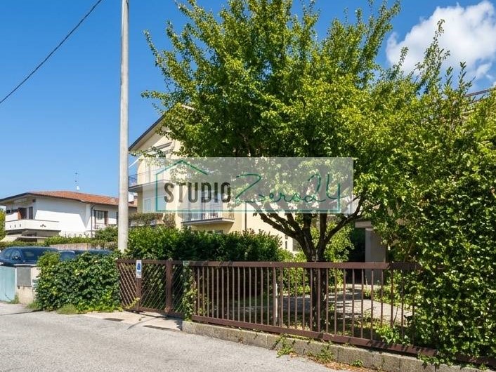 Appartamento in Vendita a Montignoso, 279'000&euro;, 106 m²