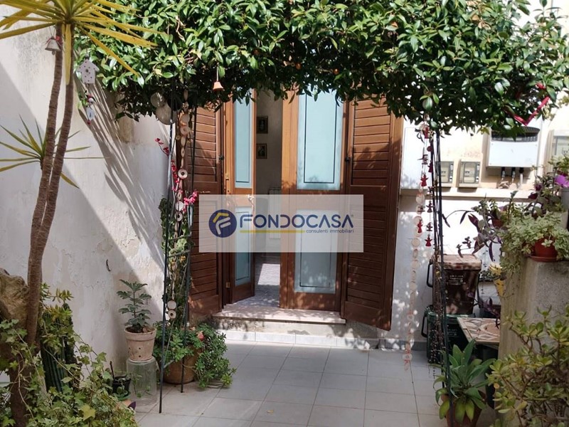 Quadrilocale in Vendita a Trepuzzi, 110'000&euro;, 165 m²
