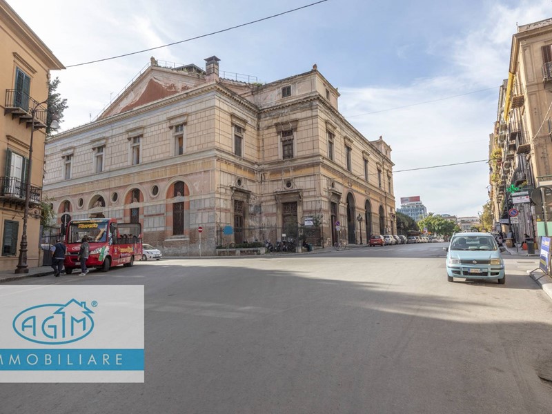 Appartamento in Affitto a Palermo, 3'750&euro;, 150 m²