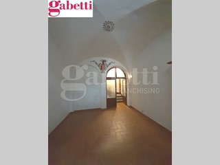 Quadrilocale in Vendita a Poggibonsi, 92'000&euro;, 83 m²