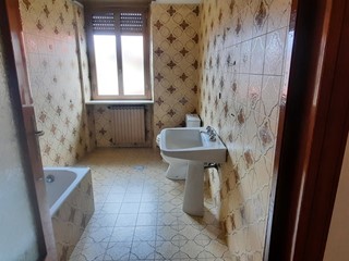 Appartamento in Vendita a Avigliana, 245'000&euro;, 300 m², con Box