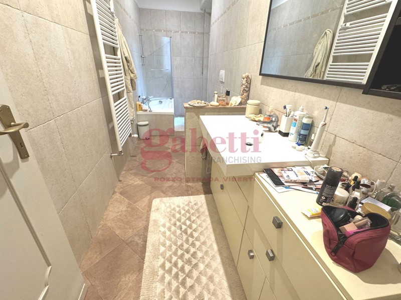 Quadrilocale in Vendita a Torino, 245'000&euro;, 120 m²