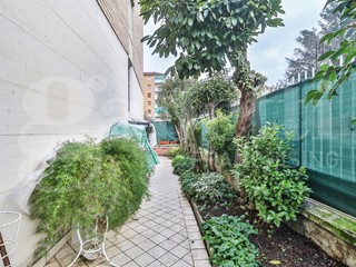 Trilocale in Vendita a Bologna, 275'000&euro;, 90 m², con Box
