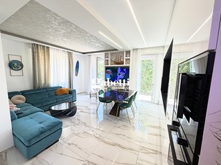 Trilocale in Vendita a Rimini, 350'000&euro;, 80 m², arredato