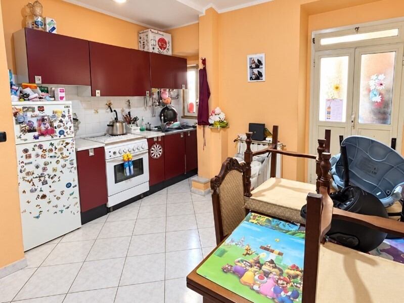 Appartamento in Vendita a Torino, 72'000&euro;, 65 m²