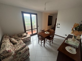 Quadrilocale in Vendita a Vernio, zona Mercatale, 149'000&euro;, 80 m², con Box