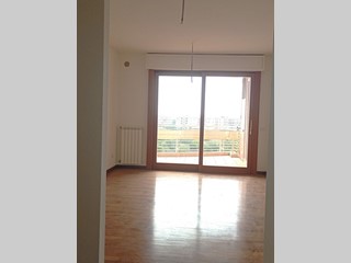 Trilocale in Vendita a Aprilia, 183'000&euro;, 73 m²