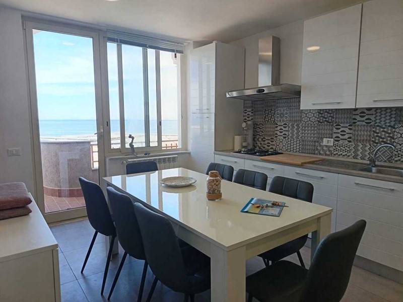 Appartamento in Vendita a Balestrate, 125'000&euro;, 97 m², arredato