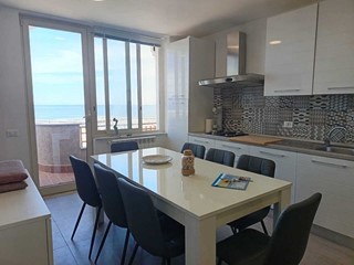 Appartamento in Vendita a Balestrate, 125'000&euro;, 97 m², arredato